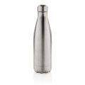 butelka ze stali nierdzewnej srebrna na wodę lub napoje. Utrzymuje temperaturę ciepłe napoje i zimne. izotermiczna